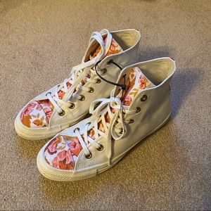 Converse high top sneakers women's 8 flower beige